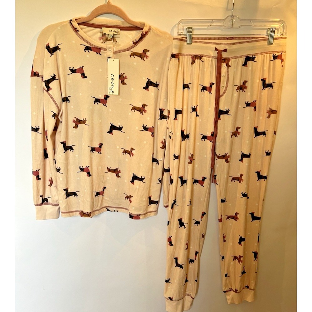 Como Sleep Womens Pajama Set Medium Blush Dachshund Animal Print Long Sleeve NEW